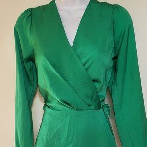 Banana Republic Green Wrap Top Spring/Summer Size XS 2 LIKE NEW
